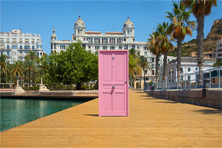Puerta en espacios naturales de Alicante.